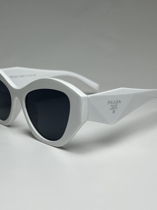 PRADA - Image 2
