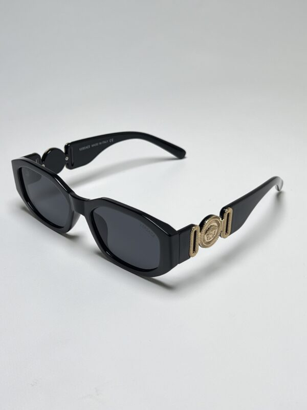 VERSACE