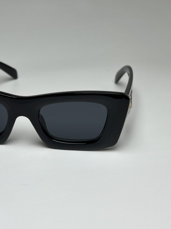 PRADA - Image 5
