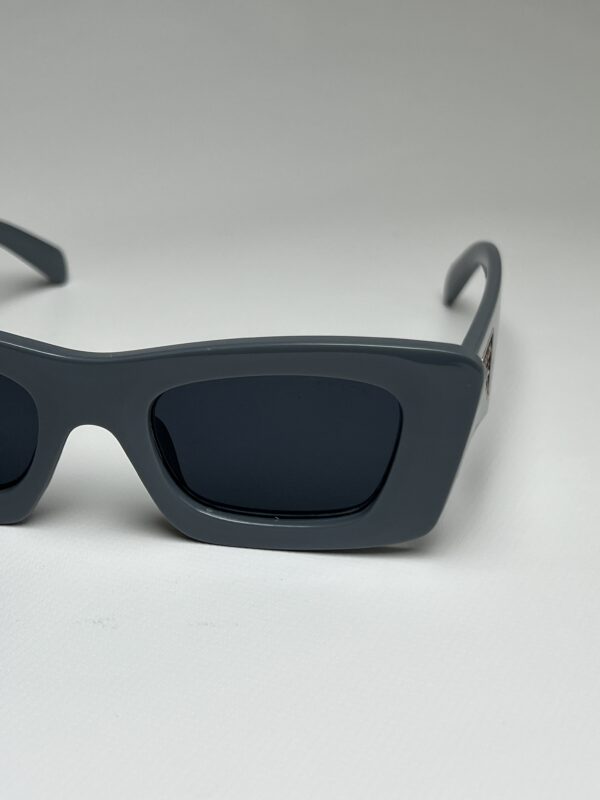 PRADA - Image 5