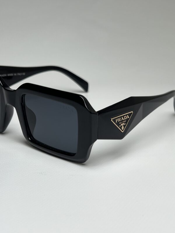 PRADA - Image 2