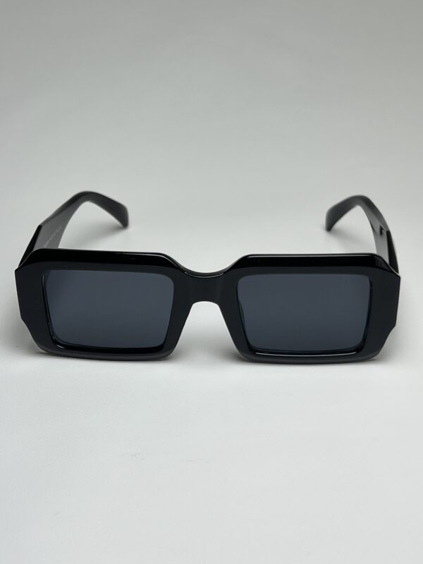 PRADA - Image 3