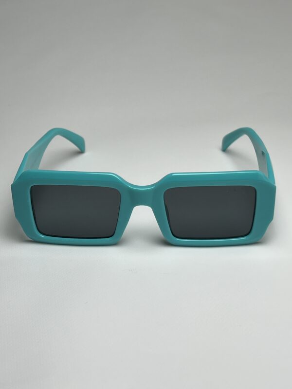 PRADA - Image 3