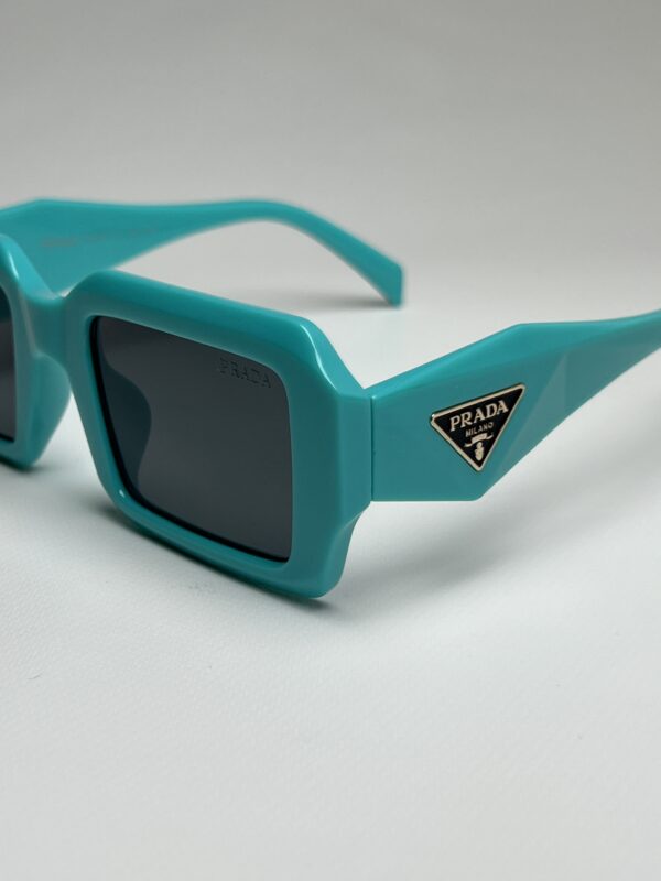 PRADA - Image 2