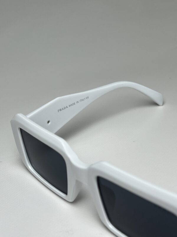 PRADA - Image 4