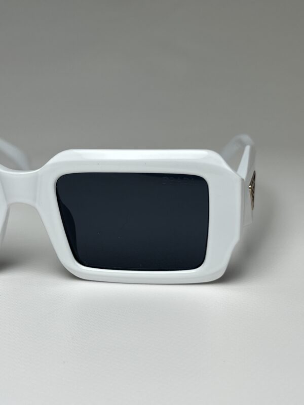 PRADA - Image 6