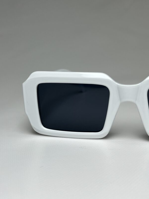 PRADA - Image 7