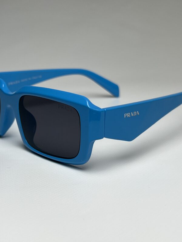 PRADA - Image 2