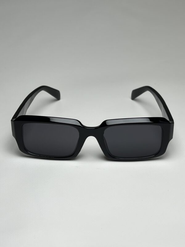 PRADA - Image 3