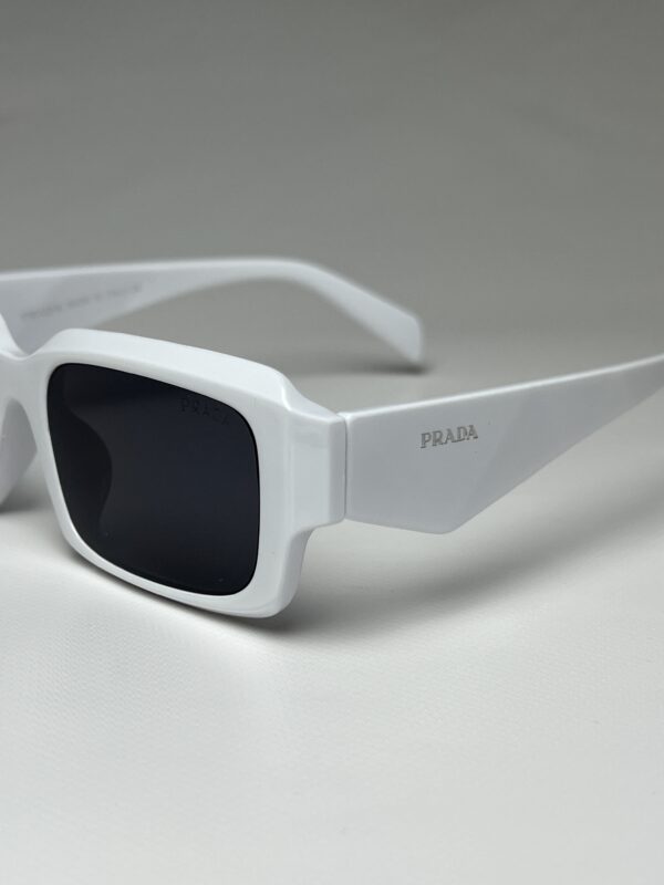 PRADA - Image 2