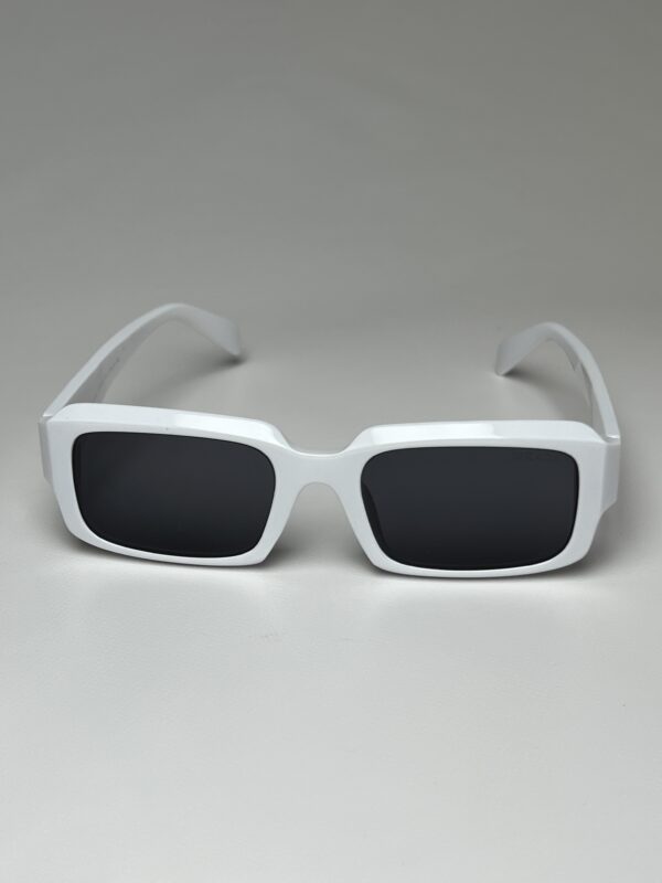 PRADA - Image 3