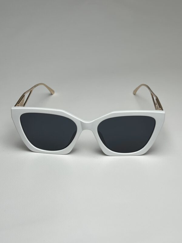 PRADA - Image 3