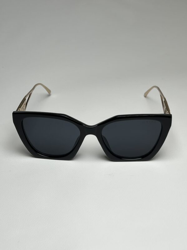 PRADA - Image 2