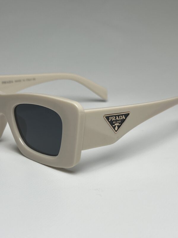 PRADA - Image 5