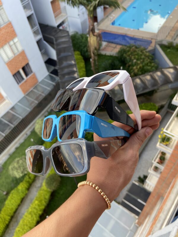 PRADA - Image 19