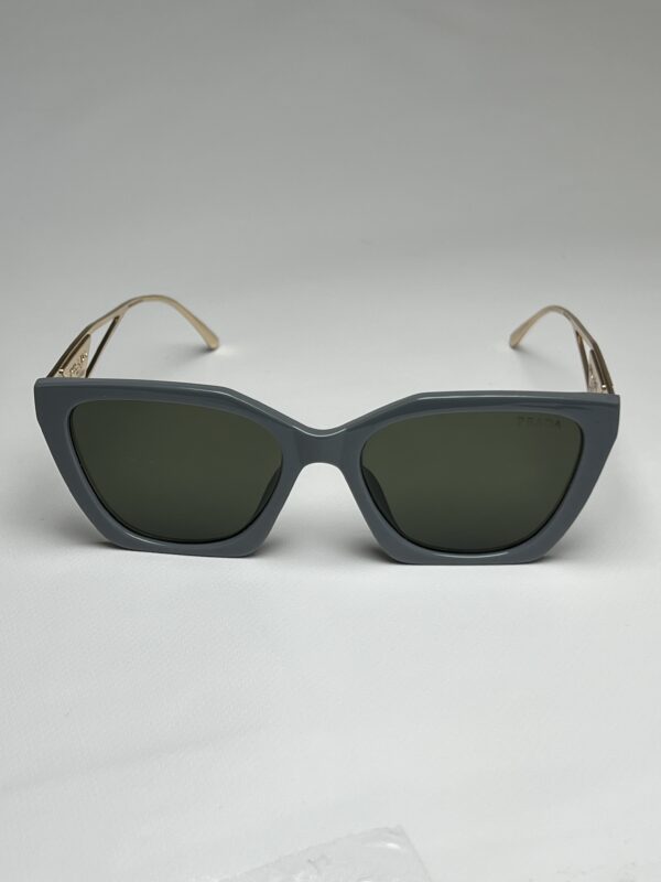 PRADA - Image 3