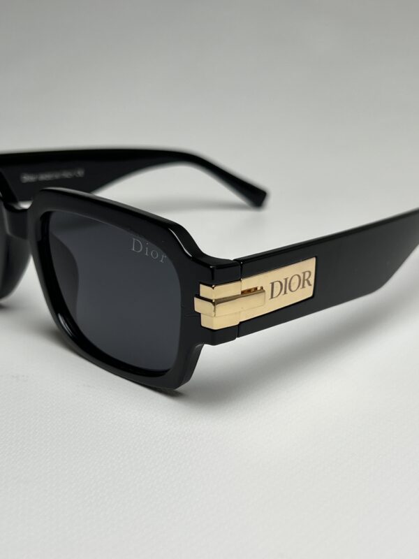 DIOR - Image 2