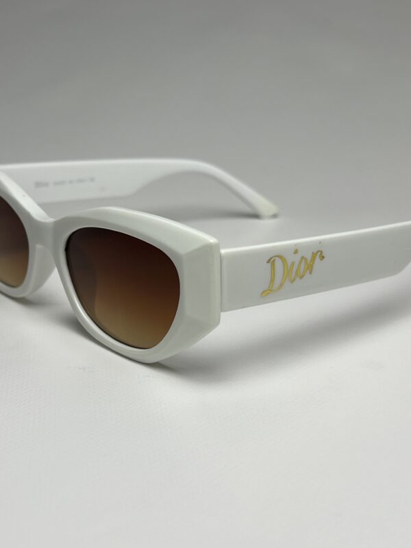 DIOR - Image 2