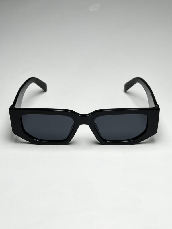 PRADA - Image 3