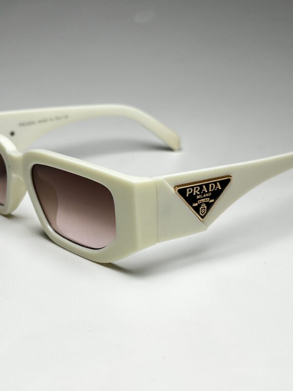 PRADA - Image 2