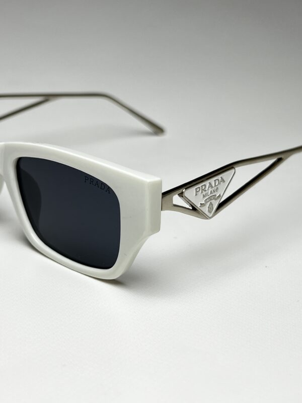 PRADA - Image 2