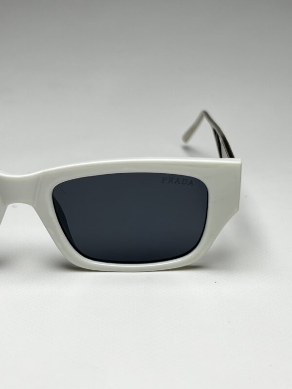 PRADA - Image 5