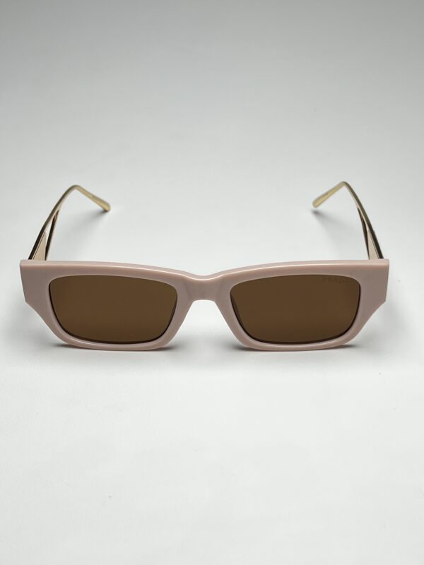 PRADA - Image 3