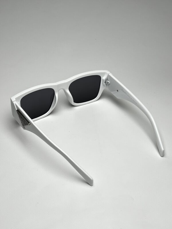 PRADA - Image 5