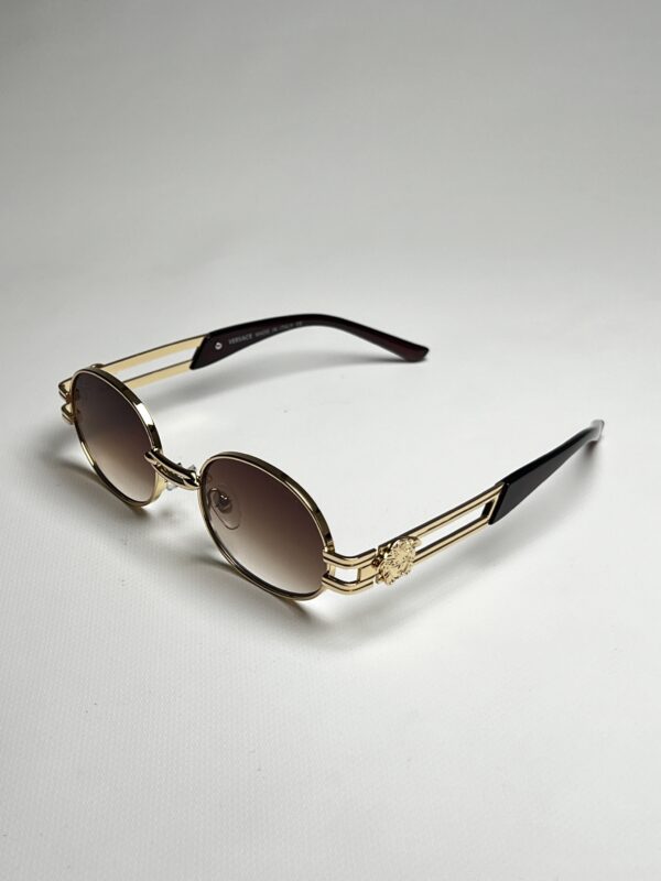 VERSACE