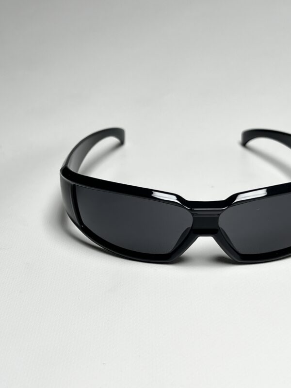 Y2K - Image 5