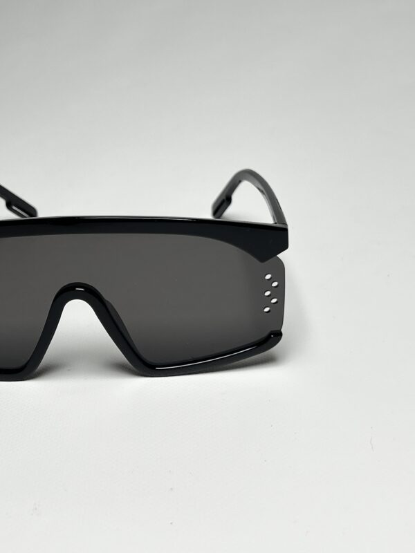 KNZO - Image 4