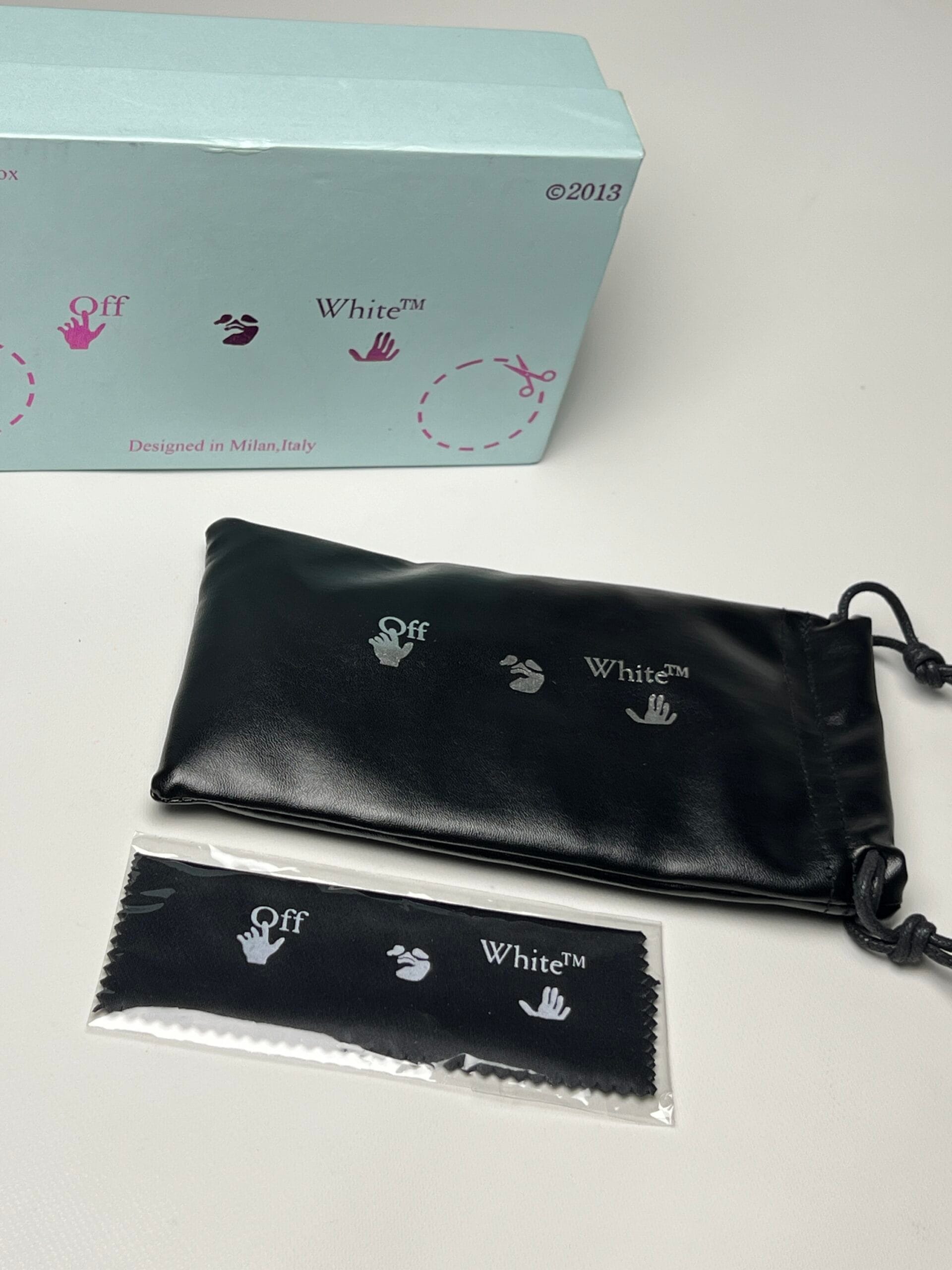 OFF WHITE - Image 13