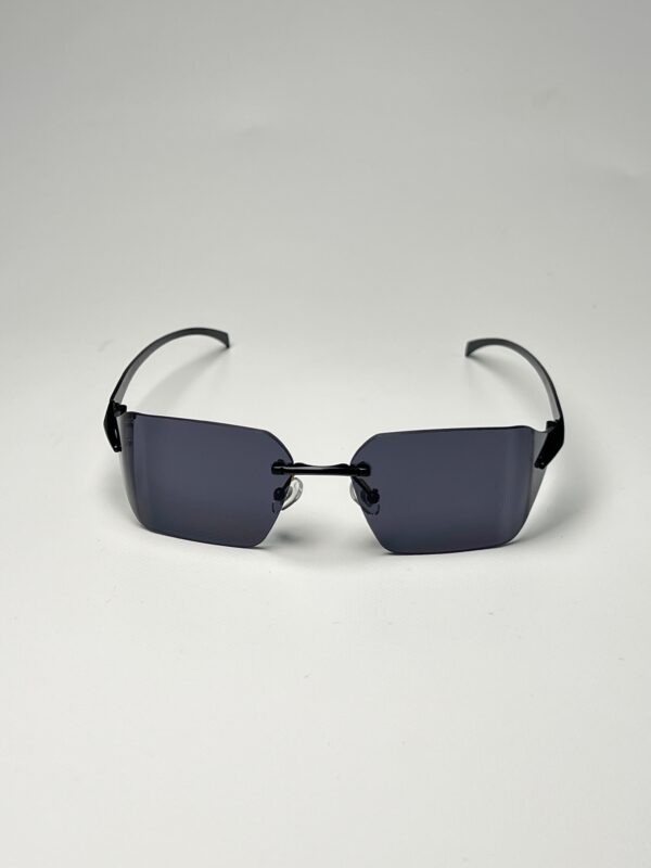 PRADA - Image 3
