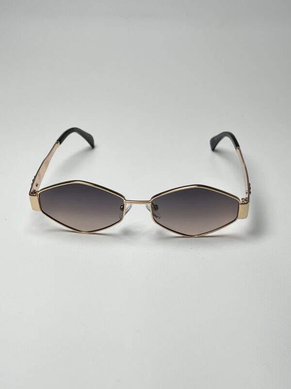 CELINE - Image 3