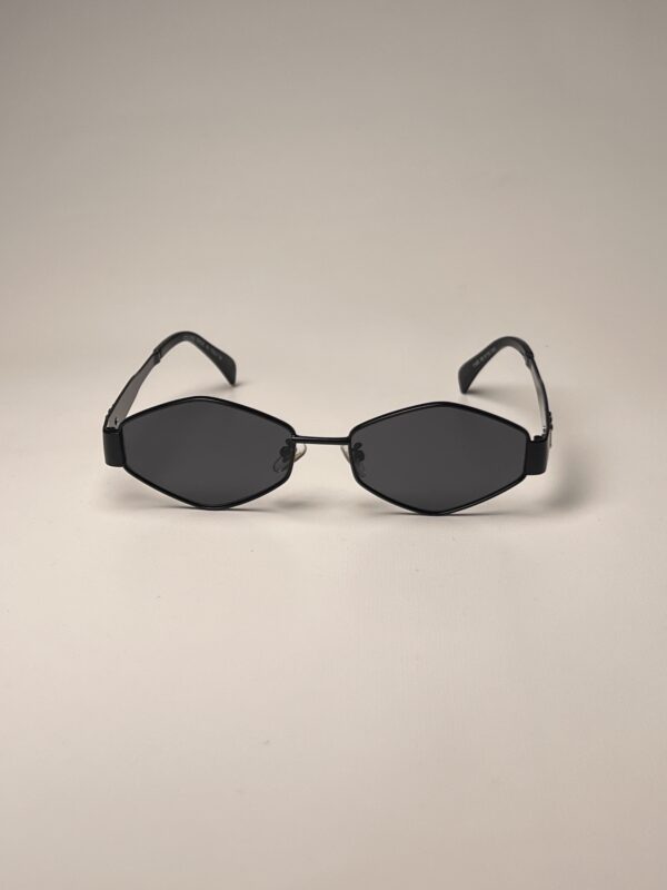CELINE - Image 3