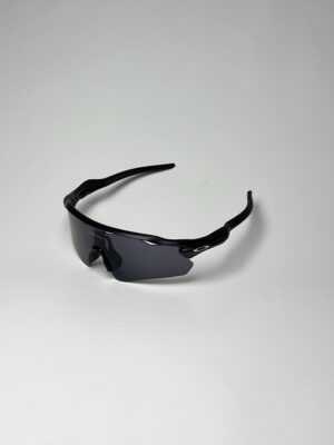 OAKLEY