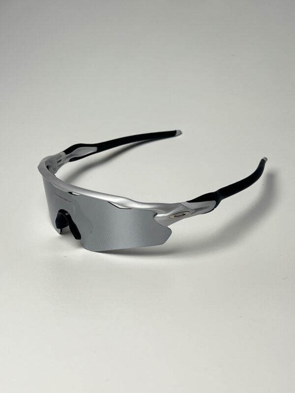 OAKLEY - Image 3