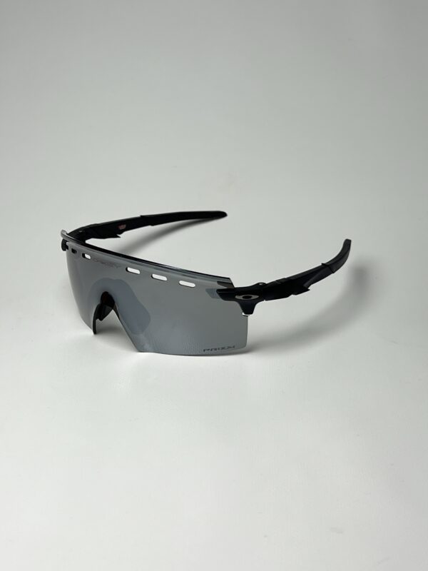 OAKLEY - Image 3