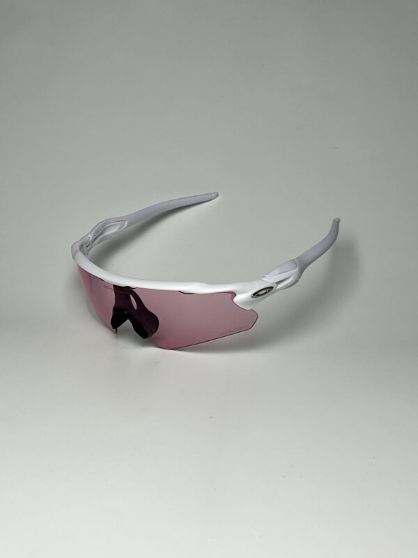 OAKLEY