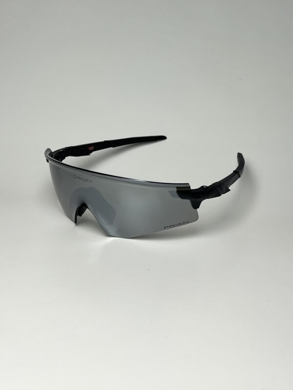 OAKLEY
