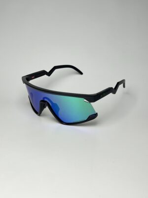 OAKLEY