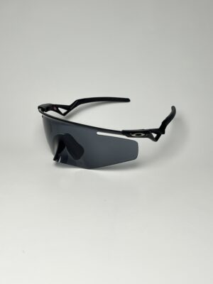 OAKLEY