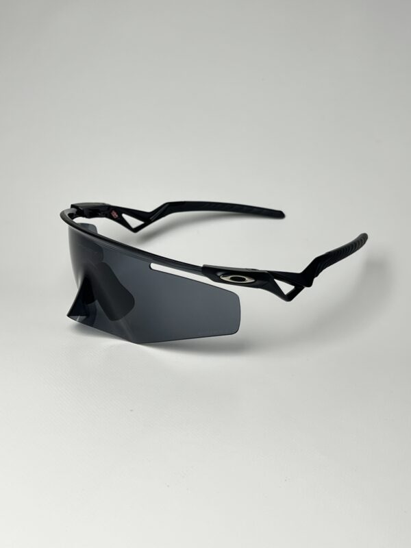 OAKLEY - Image 3