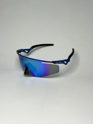 OAKLEY