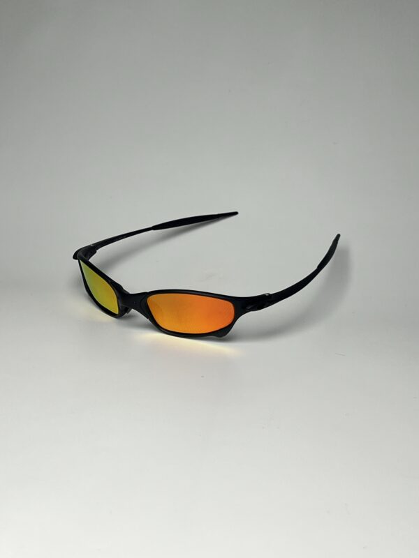 OAKLEY