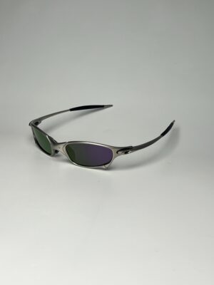 OAKLEY