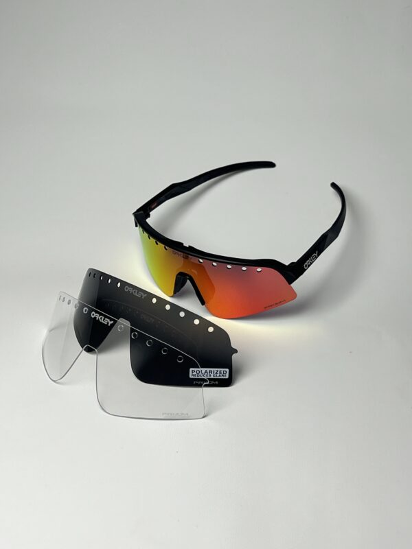 OAKLEY