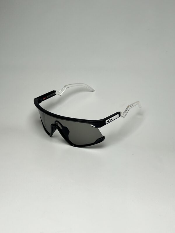 OAKLEY - Image 2