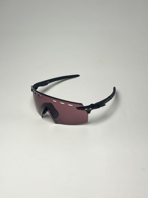 OAKLEY