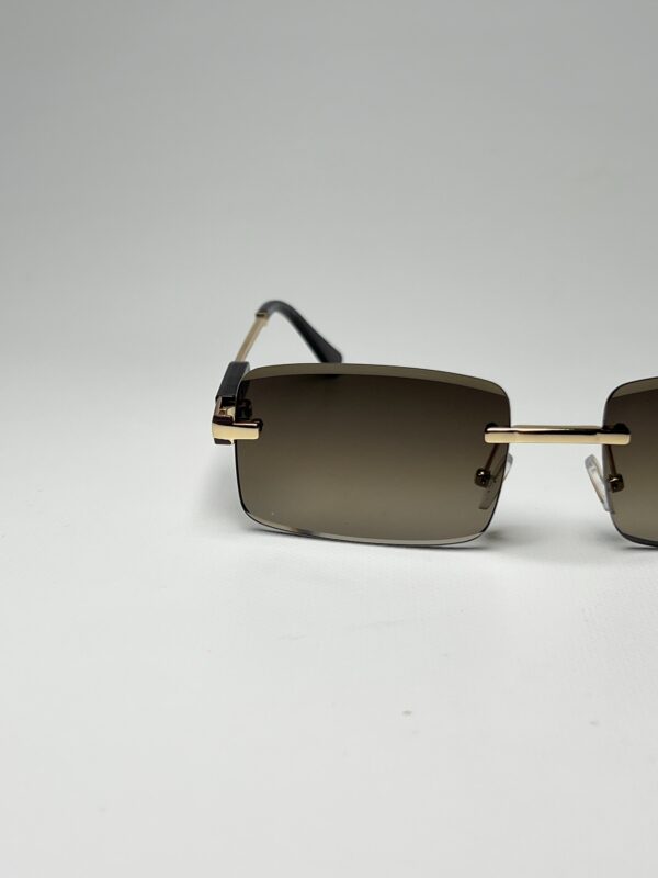 PRADA - Image 5